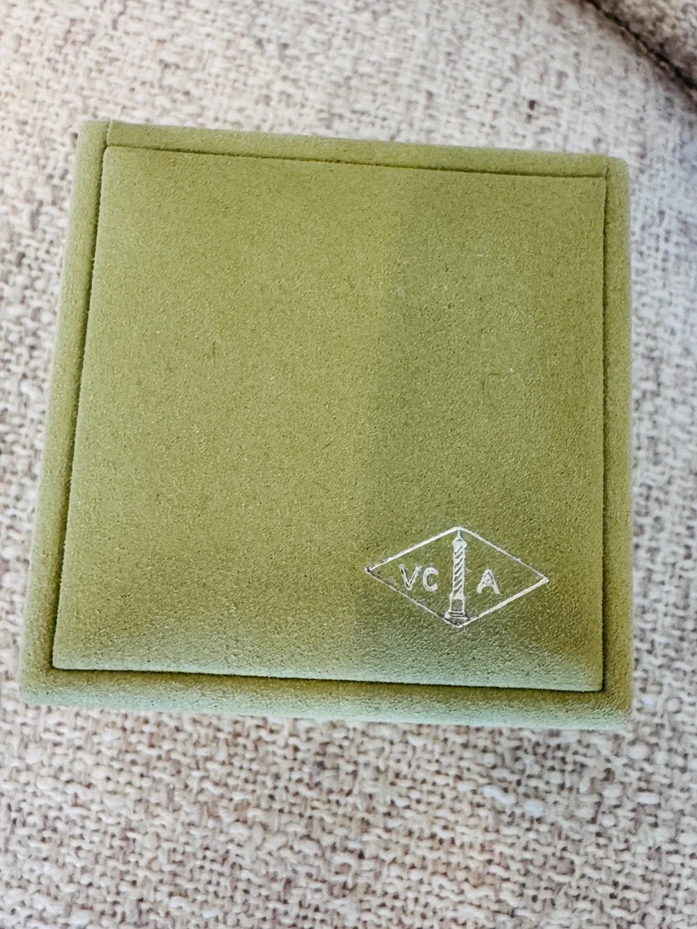 Authentic Van Cleef & Arpels Jewerly Box for Necklace and bracelets like new